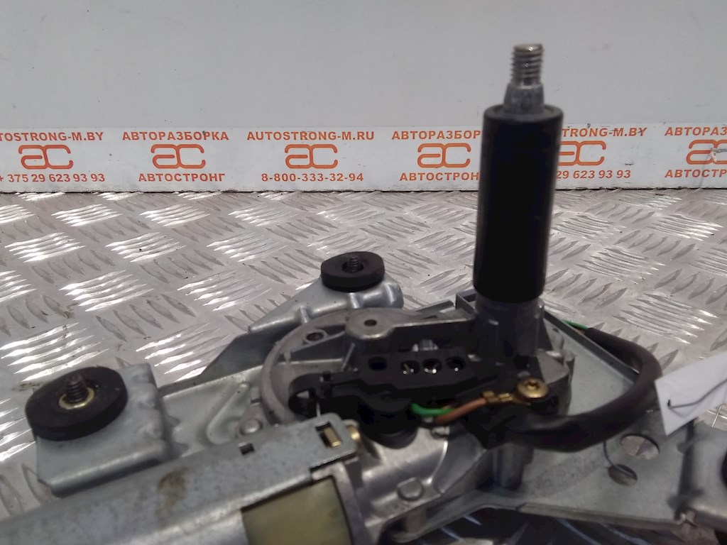 Моторчик стеклоочистителя задний MITSUBISHI Carisma 1995-1999