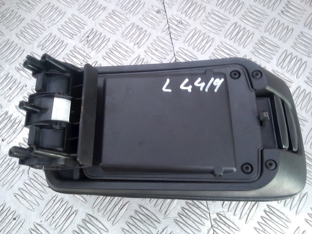 Подлокотник в салон KIA Cee'd I 2006-2012