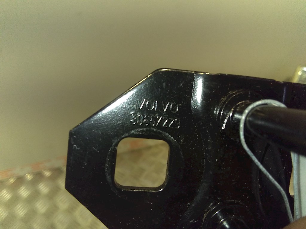 Замок багажника (крышки двери) VOLVO C30 2006-2013