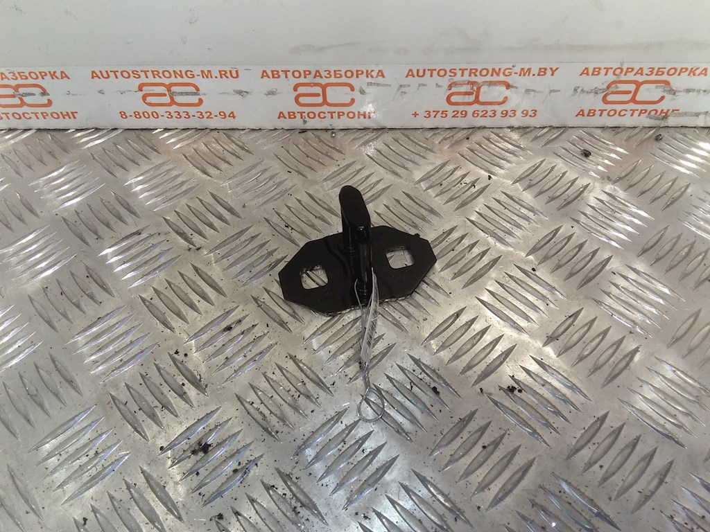 Замок багажника (крышки двери) VOLVO C30 2006-2013