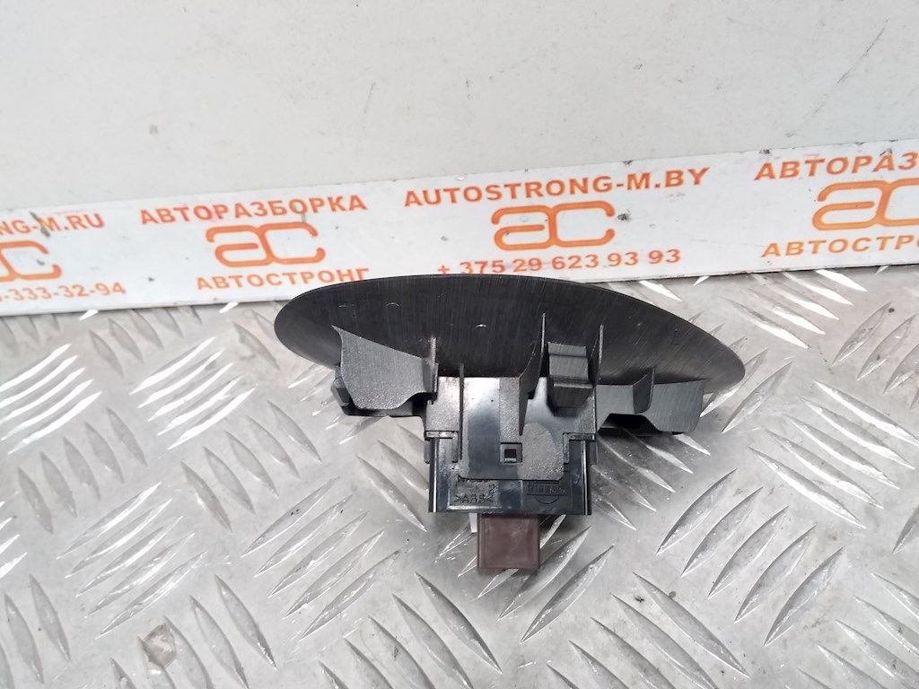 Переключатель регулировки сиденья (кнопка) INFINITI QX56/QX80 2004-2010