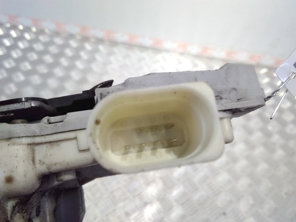 Замок двери передней левой VOLKSWAGEN Passat B7 2011-2015