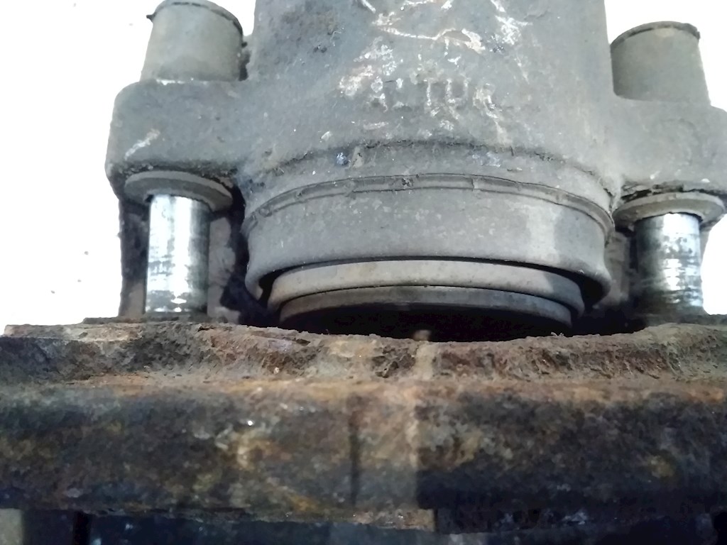 Суппорт передний правый BMW 5er 5 серия F10/F11/F07 2009-2017