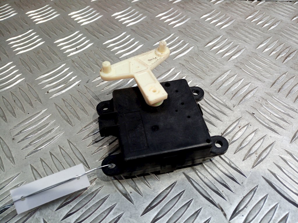 Моторчик заслонки печки INFINITI QX56/QX80 2004-2010