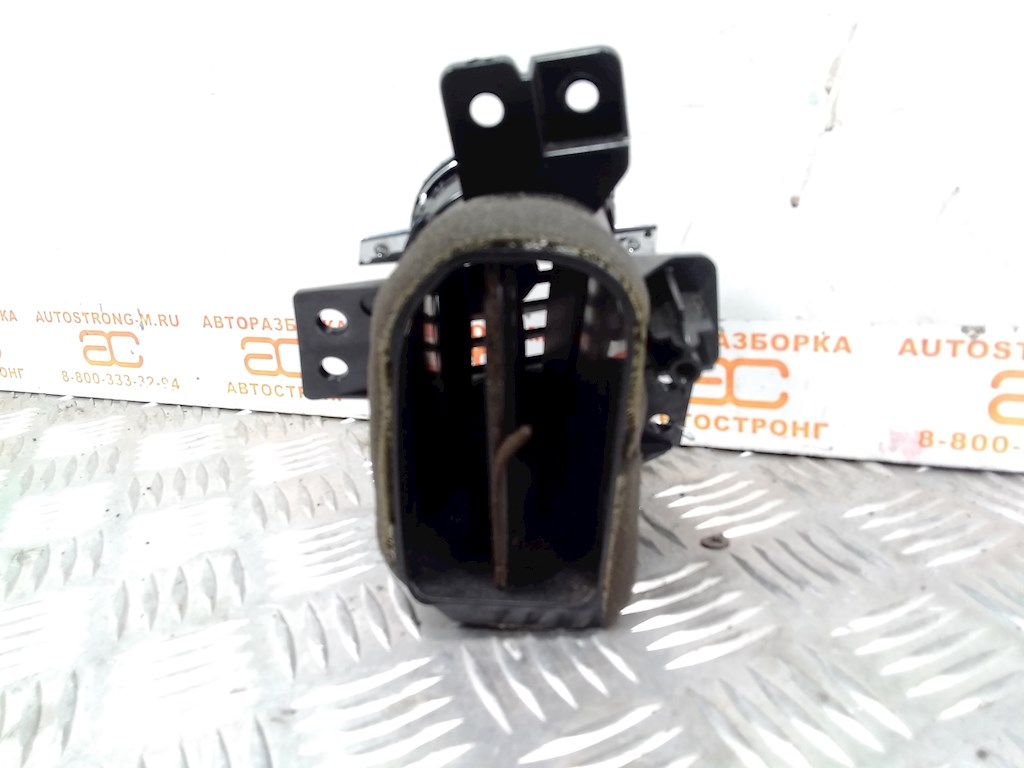 Дефлектор воздушный INFINITI QX56/QX80 2004-2010