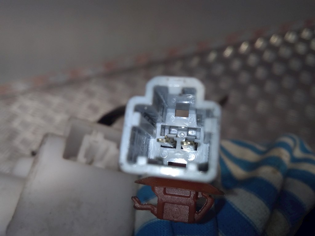 Замок багажника (крышки двери) HONDA FR-V 2004-2009