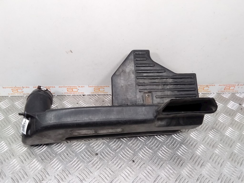 Воздухозаборник (наружный) KIA Carnival I 1999-2005