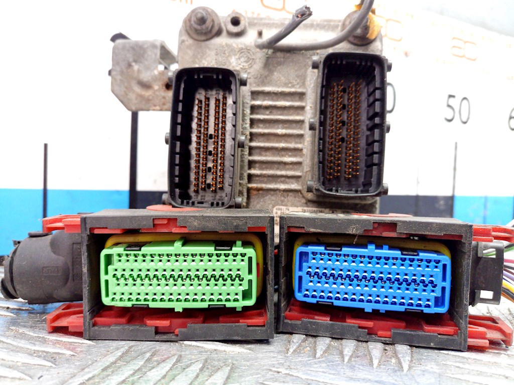 Блок управления двигателя (ЭБУ) FIAT Punto II (188) 1999-2007