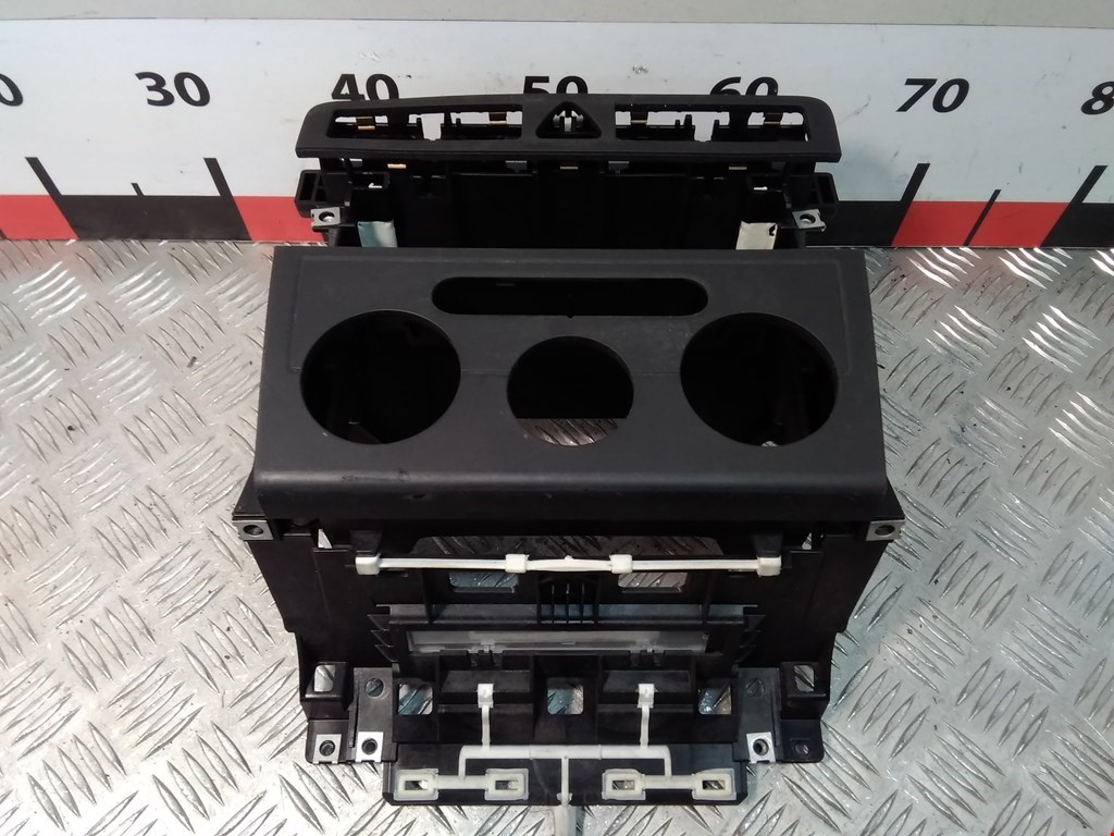 Рамка магнитолы AUDI A3 8P 2003-2013