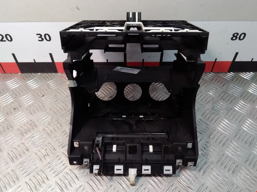 Рамка магнитолы AUDI A3 8P 2003-2013