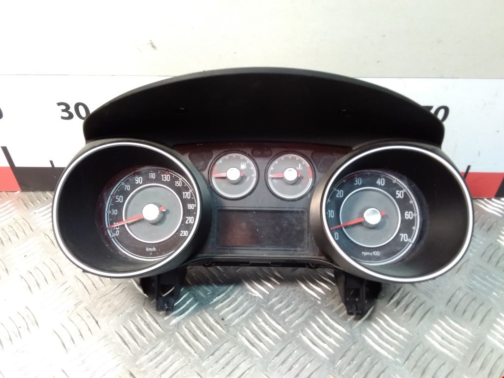 Панель приборов (щиток) FIAT Grande Punto 2005-2009