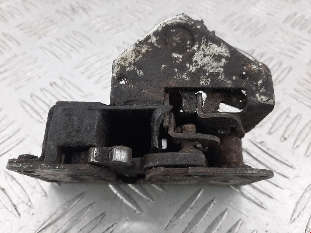 Замок двери сдвижной IVECO Daily V 2011-2014