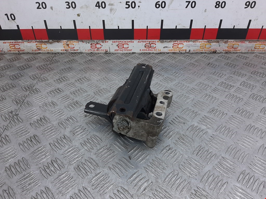 Подушка (опора) крепления КПП Jeep Patriot (MK) (2006-2016)