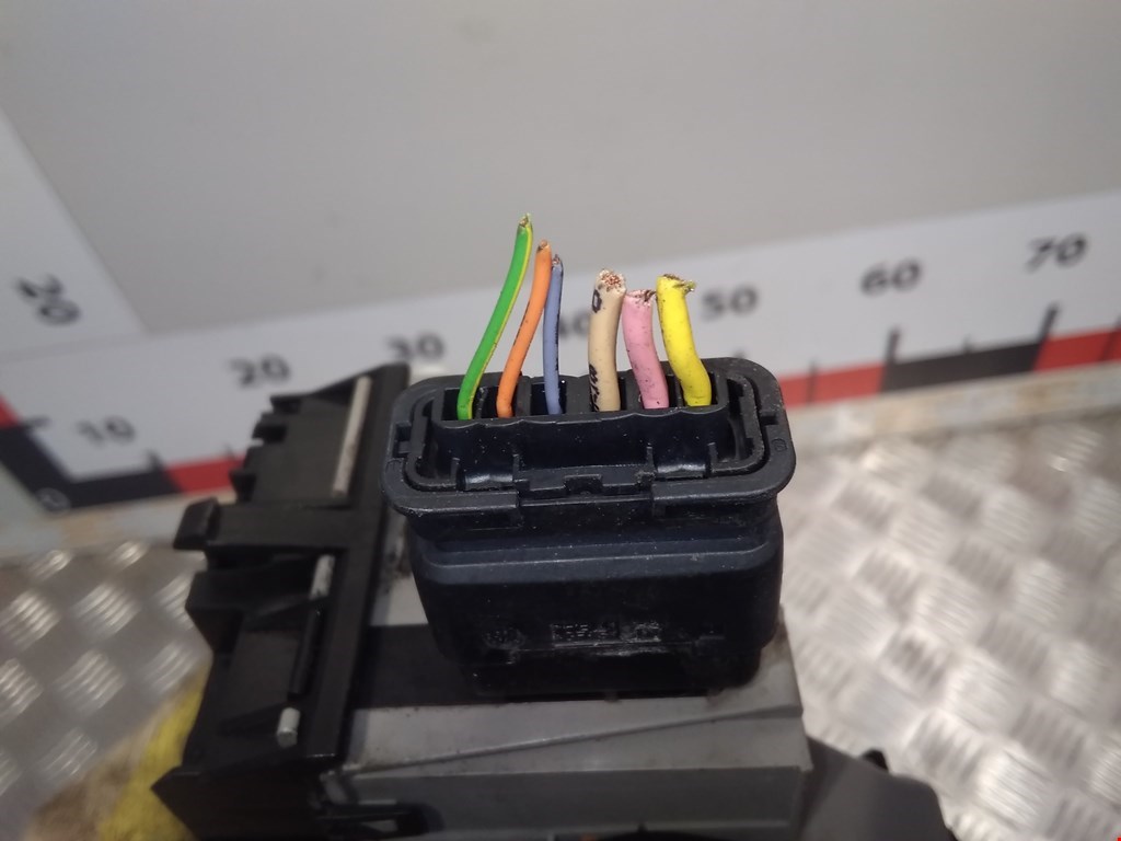 Замок двери задней правой PEUGEOT 208 2012-2019