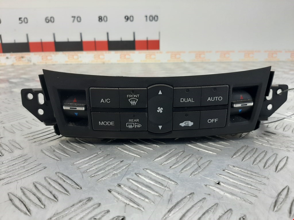 Блок управления климат-контроля Honda Accord 8 (2007-2013)