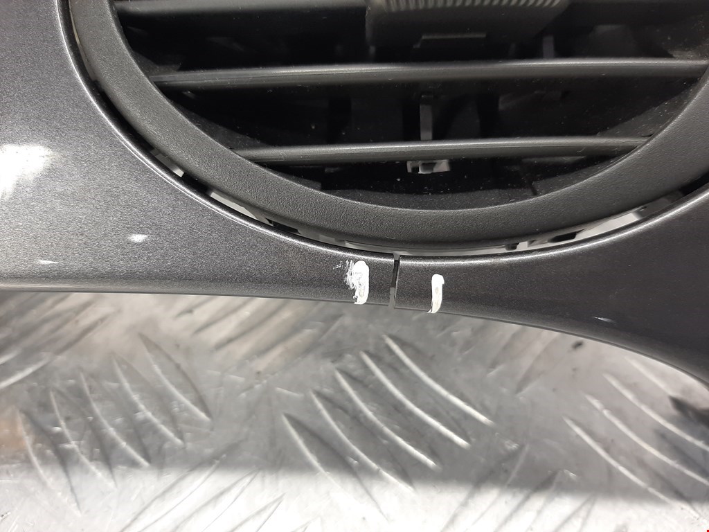 Дефлектор воздушный MG ZT I 2001-2005