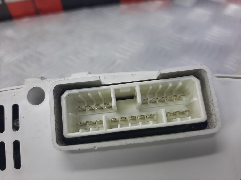 Панель приборов (щиток) JEEP Grand Cherokee WK 2004-2010