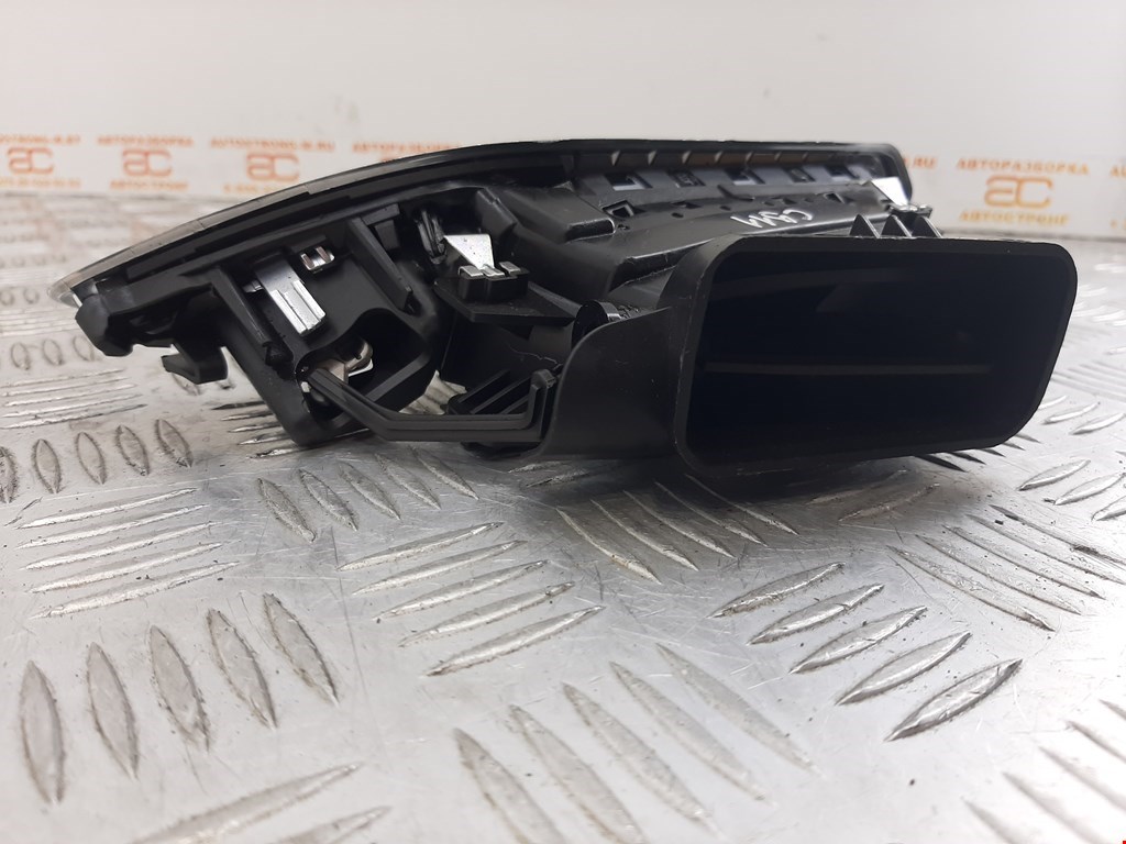 Дефлектор воздушный PEUGEOT 208 2012-2019