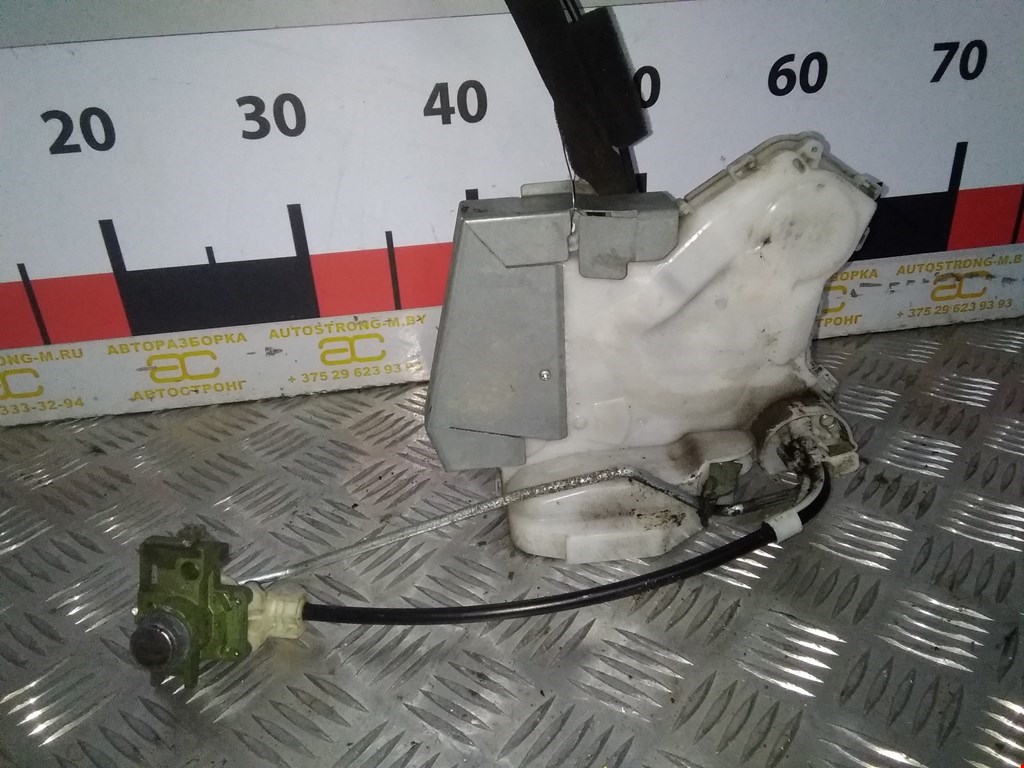 Замок двери передней правой HONDA Accord VIII 2008-2013