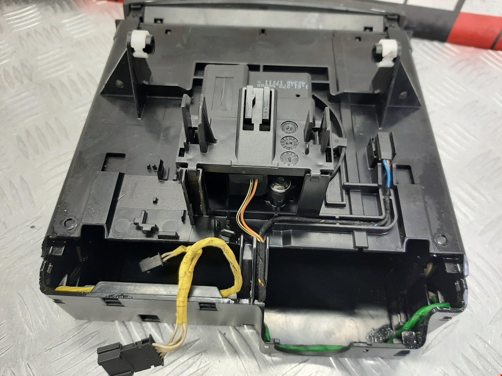 Кнопка аварийной сигнализации (аварийки) MERCEDES-BENZ E-Class W211, S211 2002-2009