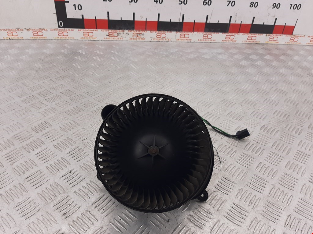 Моторчик (мотор) отопителя салона JEEP Grand Cherokee WK 2004-2010