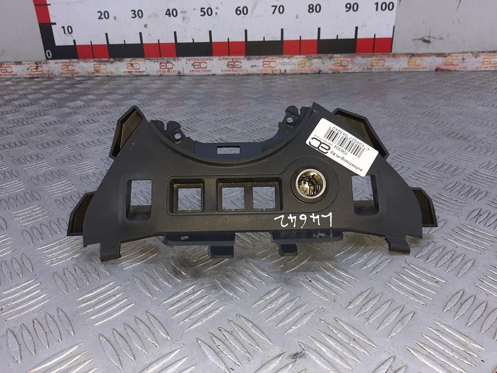 Накладка декоративная на кулису (рамка рычага КПП) Citroen Berlingo 2 (B9) (2008-2018)