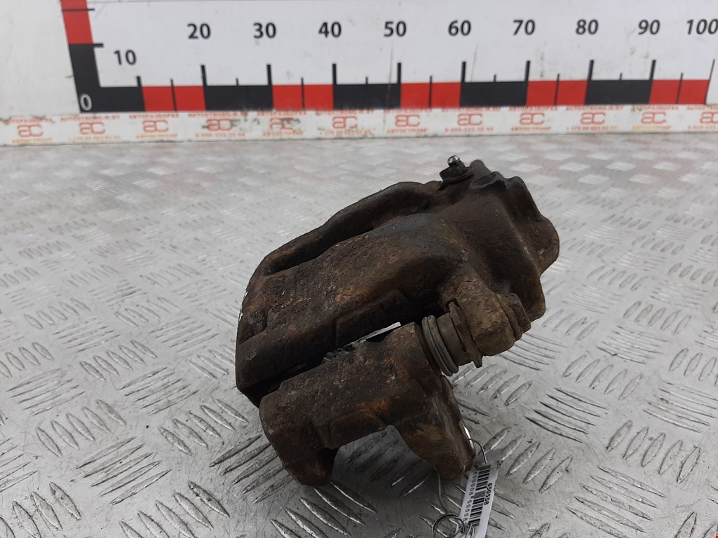 Суппорт передний правый PEUGEOT Bipper 2008-2018