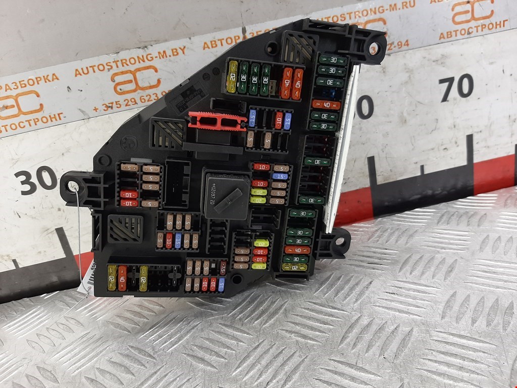 Датчик уровня в бачок омывателя BMW 5er 5 серия F10/F11/F07 2009-2017