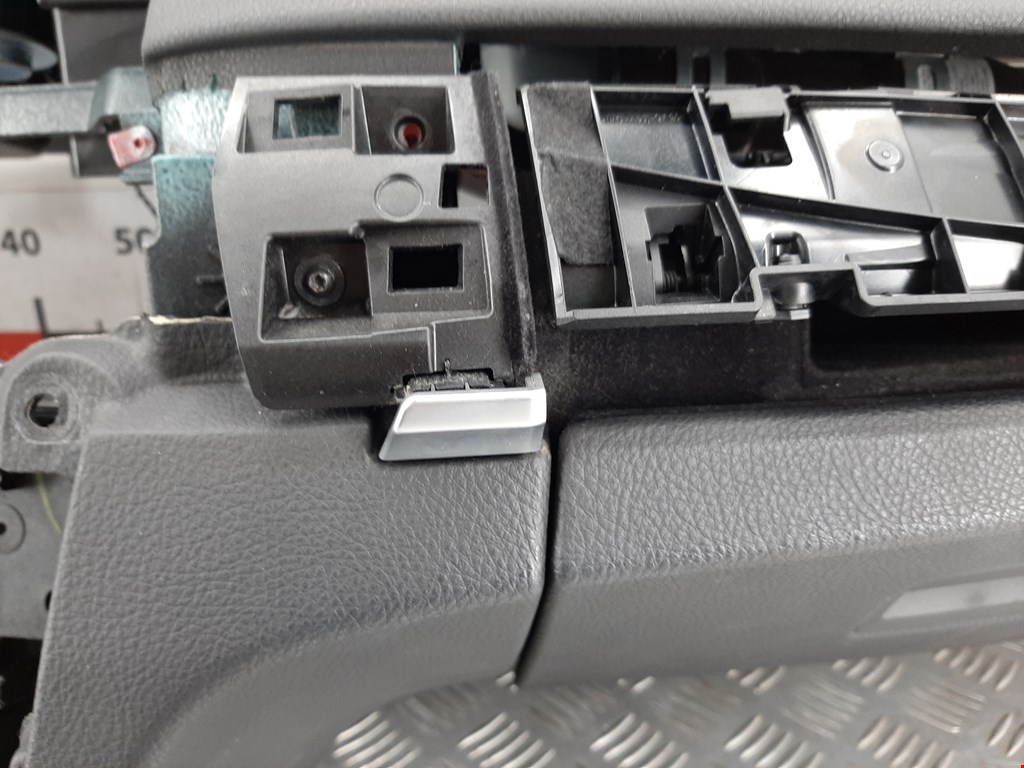 Торпедо BMW 7er 7 серия F01/F02/F04 2008-2015