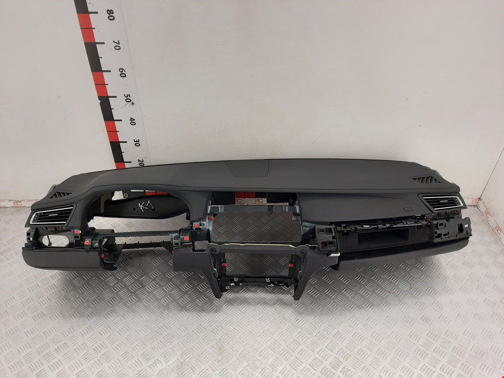 Торпедо BMW 7er 7 серия F01/F02/F04 2008-2015