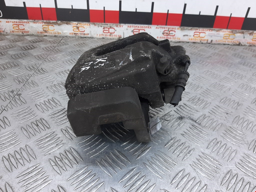 Суппорт передний правый BMW 5er 5 серия F10/F11/F07 2009-2017