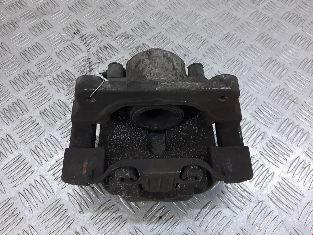 Суппорт передний правый BMW 5er 5 серия F10/F11/F07 2009-2017