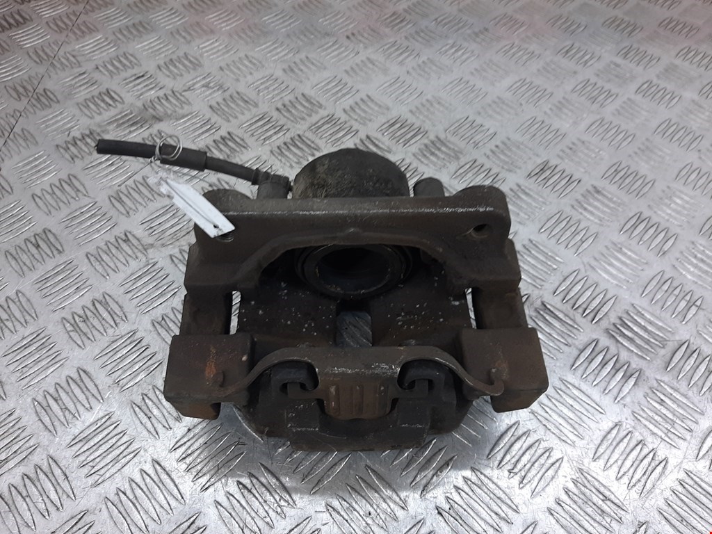 Суппорт передний правый BMW 5er 5 серия F10/F11/F07 2009-2017