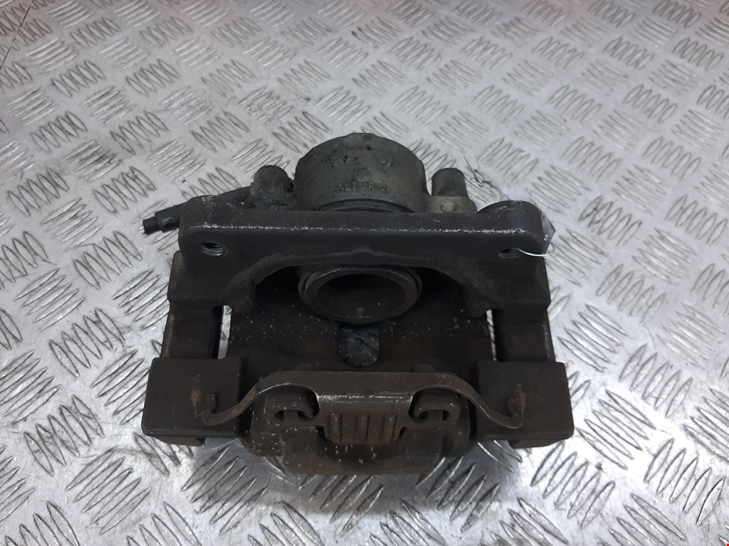 Суппорт передний правый BMW 5er 5 серия F10/F11/F07 2009-2017