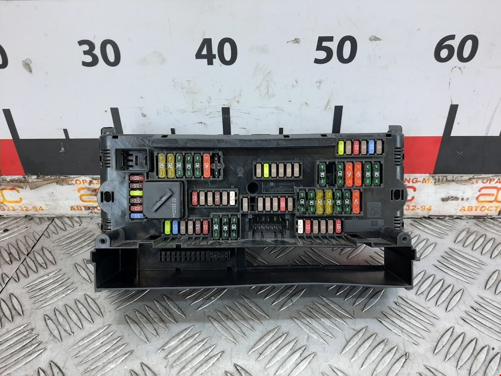 Датчик уровня в бачок омывателя BMW 5er 5 серия F10/F11/F07 2009-2017