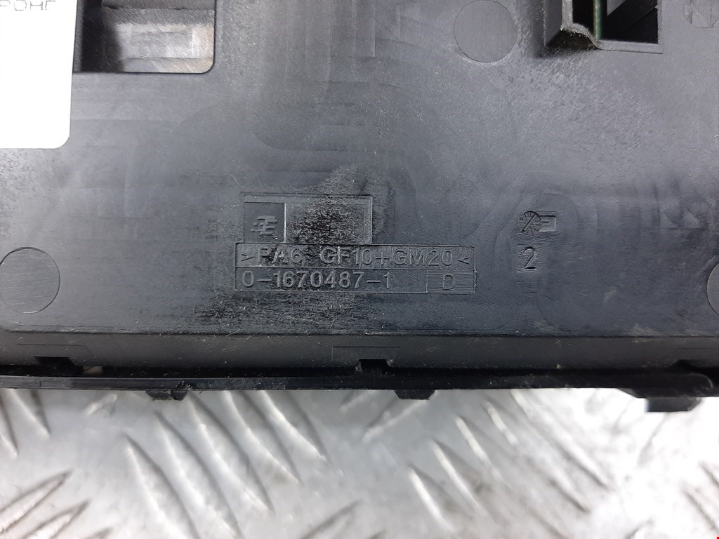 Датчик уровня в бачок омывателя BMW 5er 5 серия F10/F11/F07 2009-2017