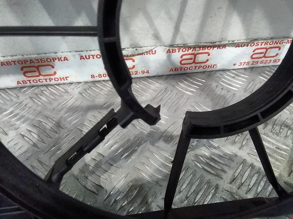 Диффузор (кожух) вентилятора SEAT Leon 2005-2012