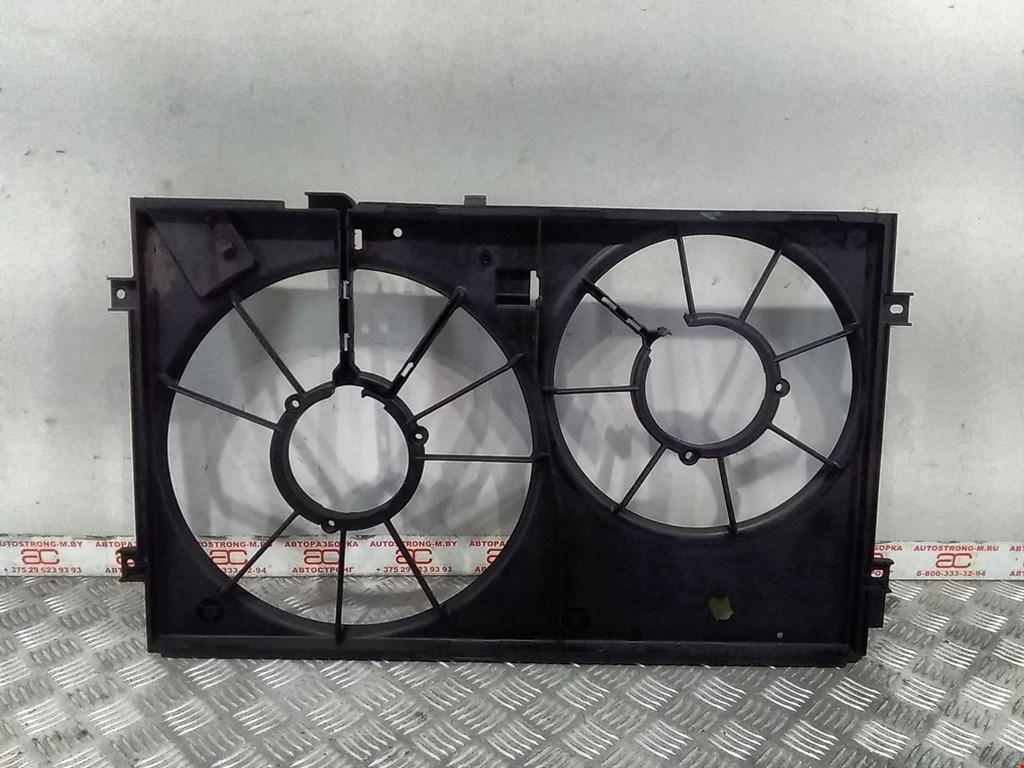 Диффузор (кожух) вентилятора SEAT Leon 2005-2012