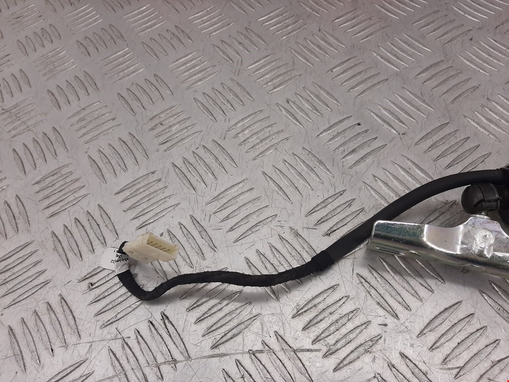 Амортизатор крышки (двери) багажника BMW 5er 5 серия F10/F11/F07 2009-2017