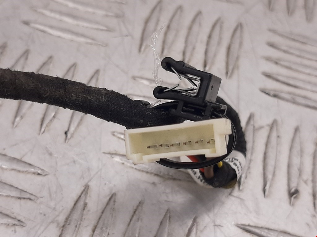 Амортизатор крышки (двери) багажника BMW 5er 5 серия F10/F11/F07 2009-2017