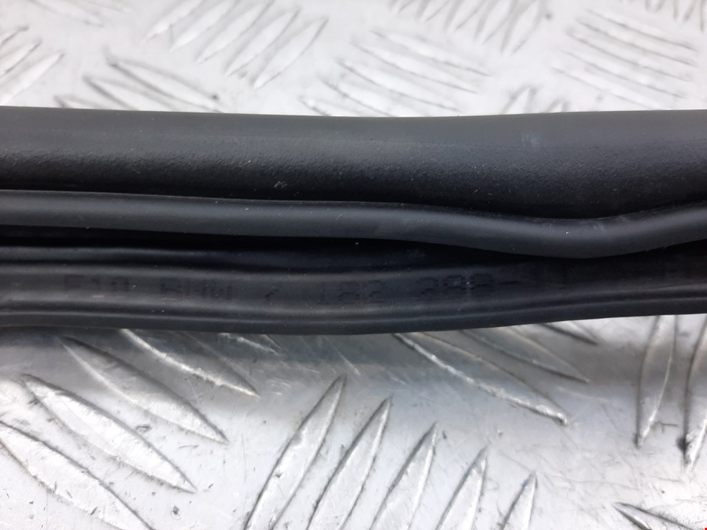 Уплотнитель двери BMW 5er 5 серия F10/F11/F07 2009-2017