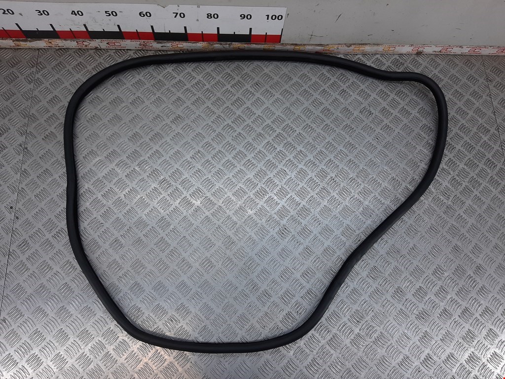 Уплотнитель двери BMW 5er 5 серия F10/F11/F07 2009-2017