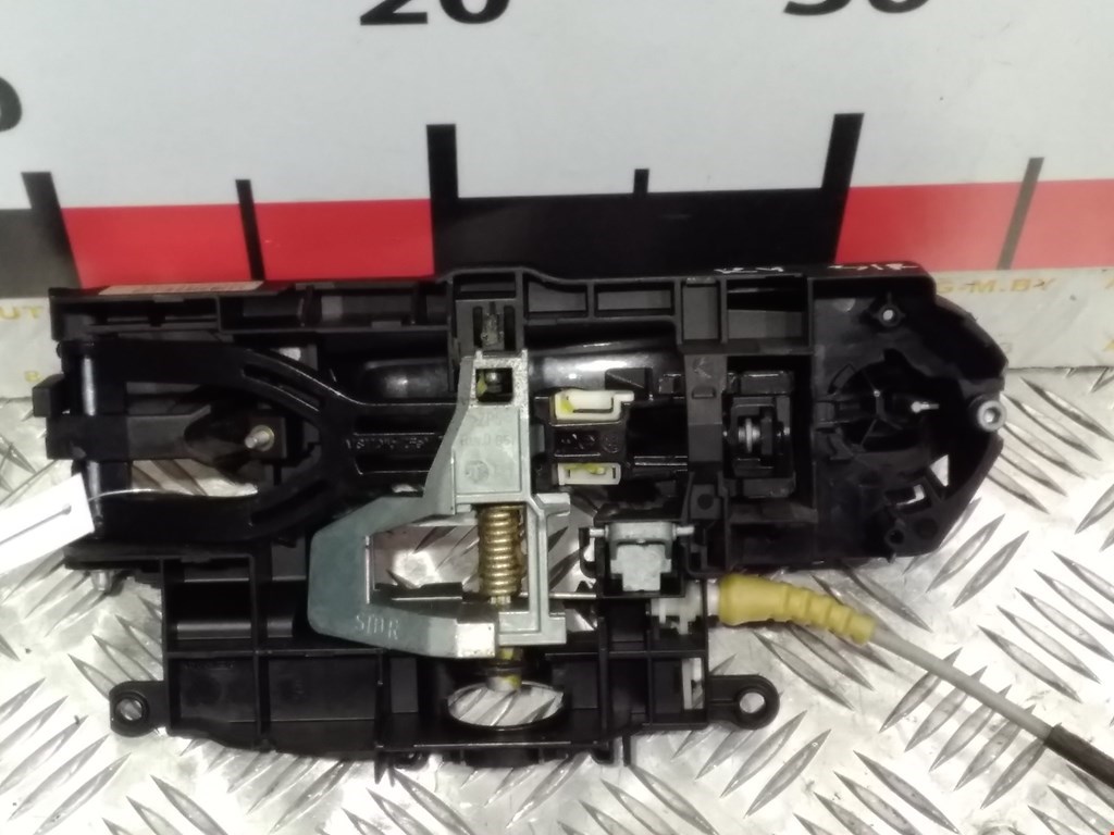 Ручка двери задней наружная правая BMW 5er 5 серия F10/F11/F07 2009-2017