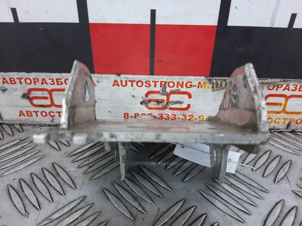 Кронштейн (крепление) радиатора BMW 5er 5 серия F10/F11/F07 2009-2017