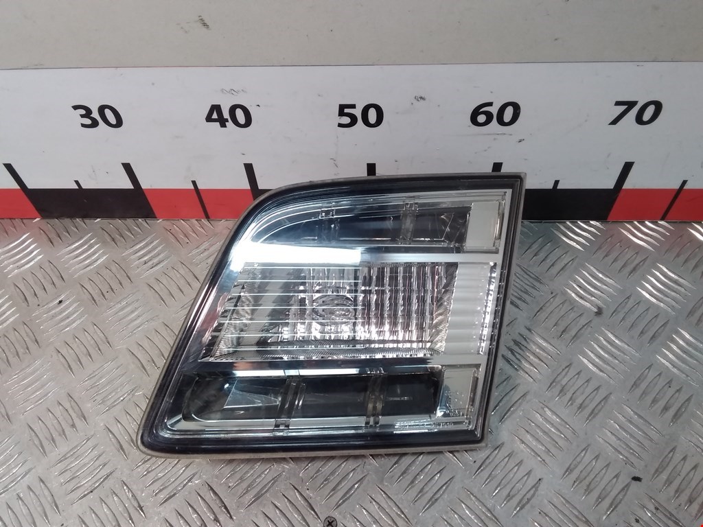 Фонарь задний внутренний правый MAZDA MPV LY 2006-2016