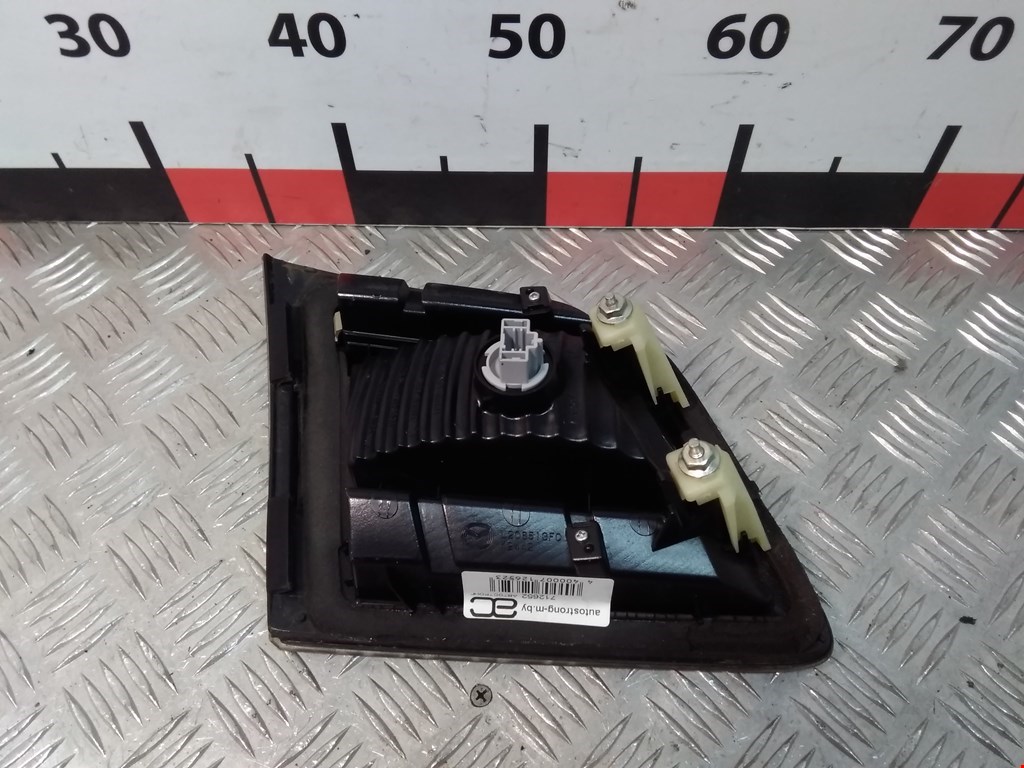 Фонарь задний внутренний правый MAZDA MPV LY 2006-2016