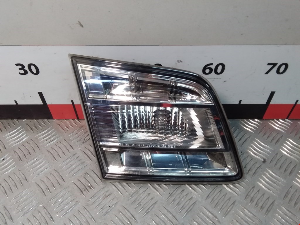 Фонарь задний внутренний левый MAZDA MPV LY 2006-2016