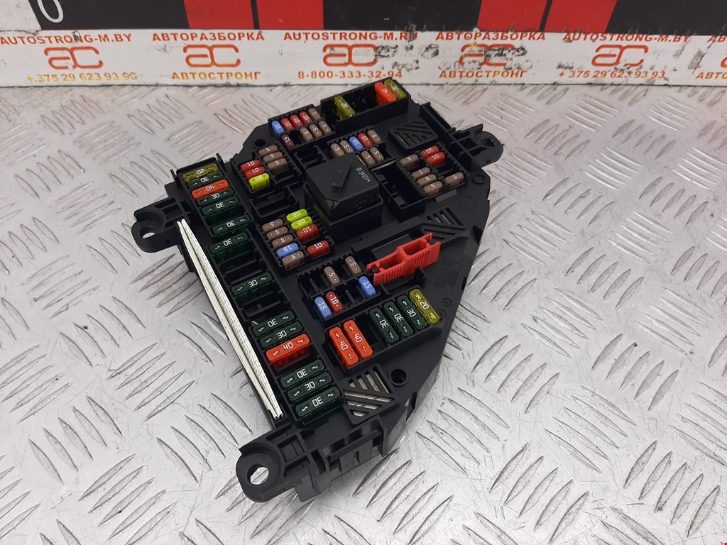 Датчик уровня в бачок омывателя BMW 5er 5 серия F10/F11/F07 2009-2017