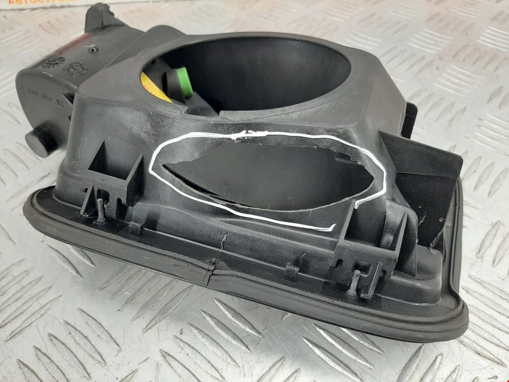 Лючок бензобака BMW 7er 7 серия F01/F02/F04 2008-2015