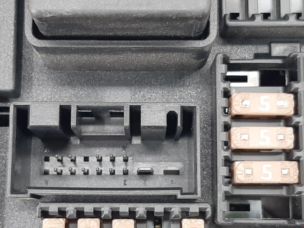 Датчик уровня в бачок омывателя BMW 5er 5 серия GT F07 2009-2016